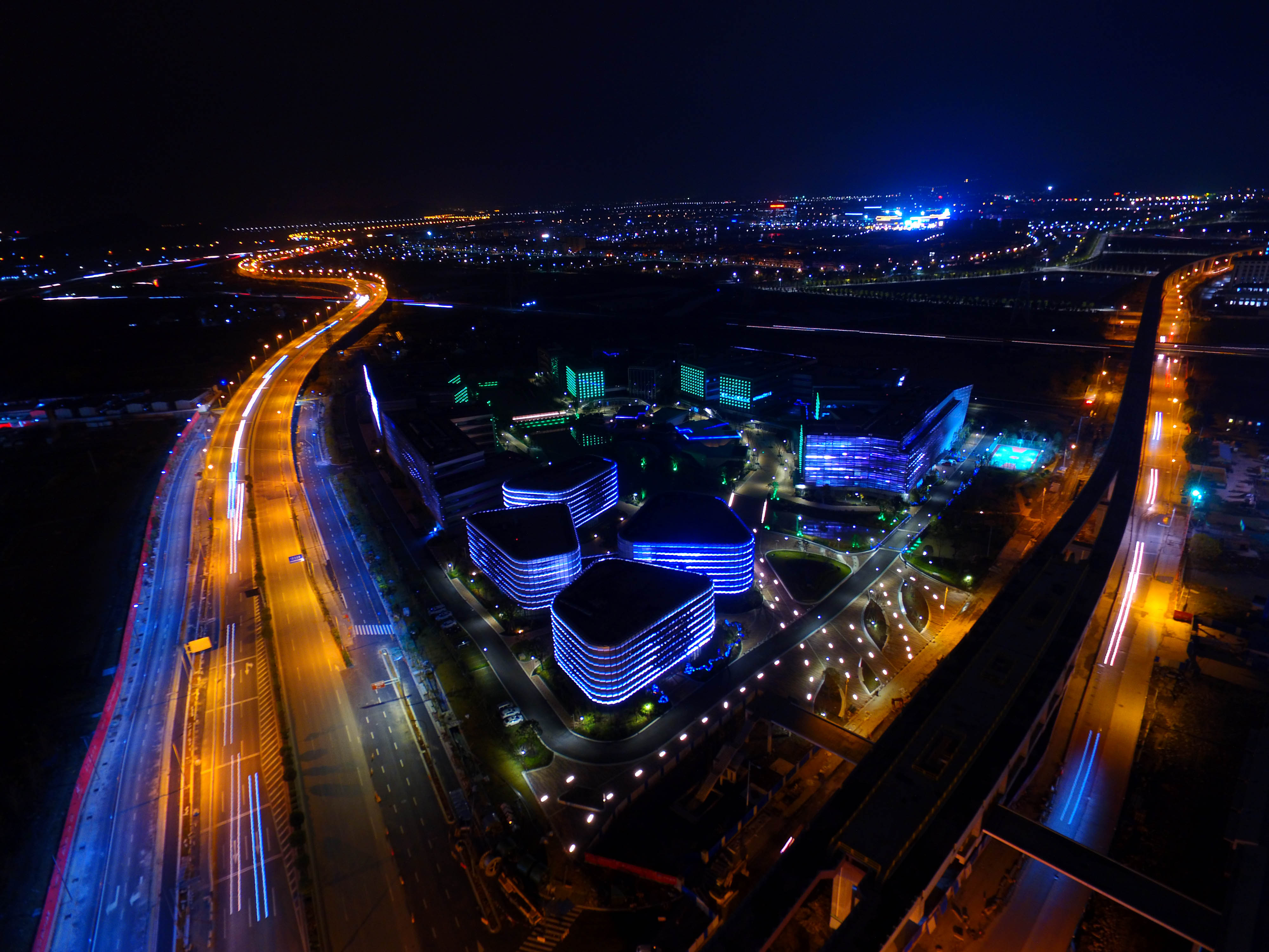 寧波前洋e商小鎮(zhèn)電子商務(wù)產(chǎn)業(yè)基地室外夜景照明工程2021神燈獎申報